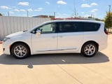 2020 Chrysler Pacifica - Preview 3