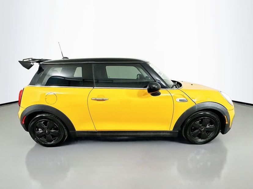 2015 MINI Hardtop - Image 2