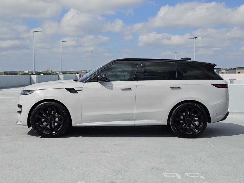 2026 Land Rover Range Rover Sport - Image 2