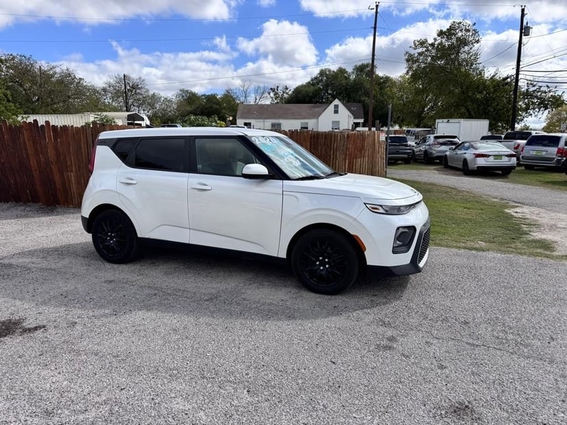 2020 Kia Soul - Image 1