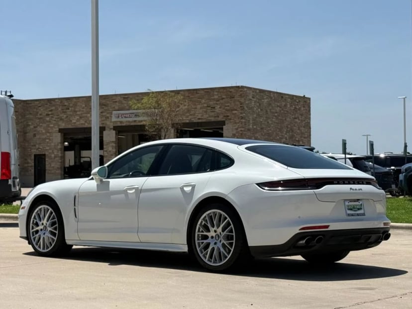 2021 Porsche Panamera - Image 3