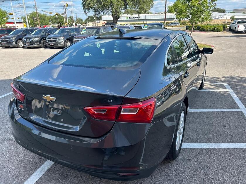 2018 Chevrolet Malibu - Image 3