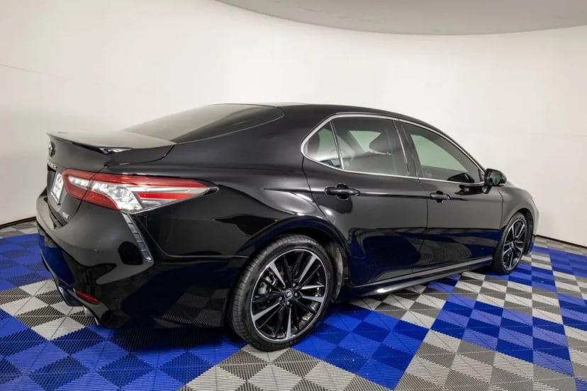 2018 Toyota Camry - Image 2