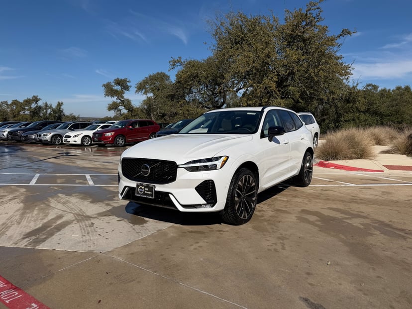 2026 Volvo XC60 - Image 1