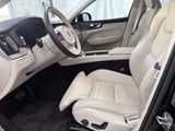 2023 Volvo XC60 - Preview 13