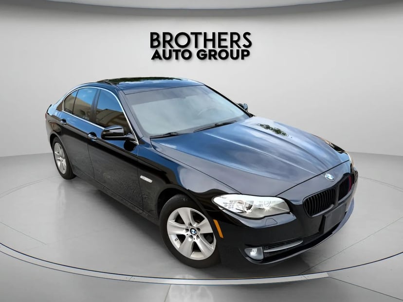 2013 BMW 528xi - Image 1