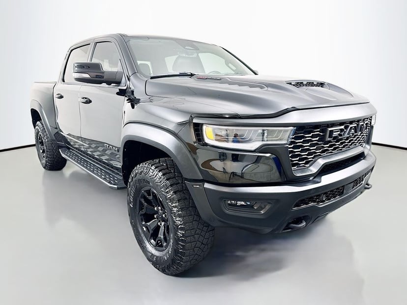 2025 Ram 1500 - Image 3