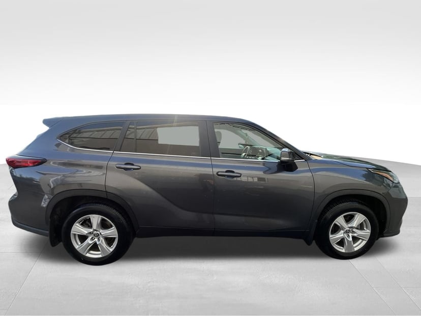 2023 Toyota Highlander - Image 1