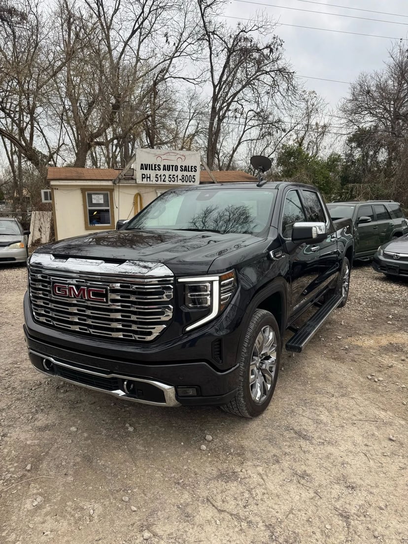 2024 GMC Sierra 1500 - Image 1
