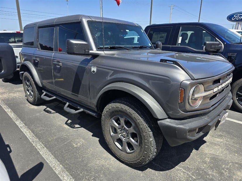 2023 Ford Bronco - Image 1