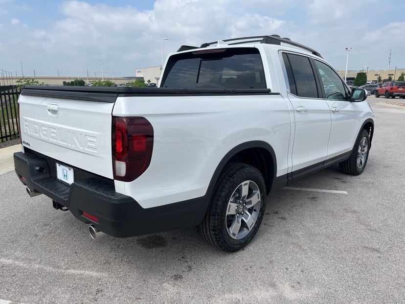 2026 Honda Ridgeline - Image 2