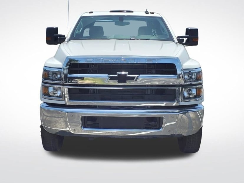 2023 Chevrolet Silverado 5500 HD - Image 2