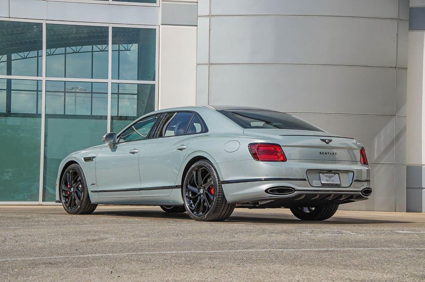 2026 Bentley Flying Spur - Image 2