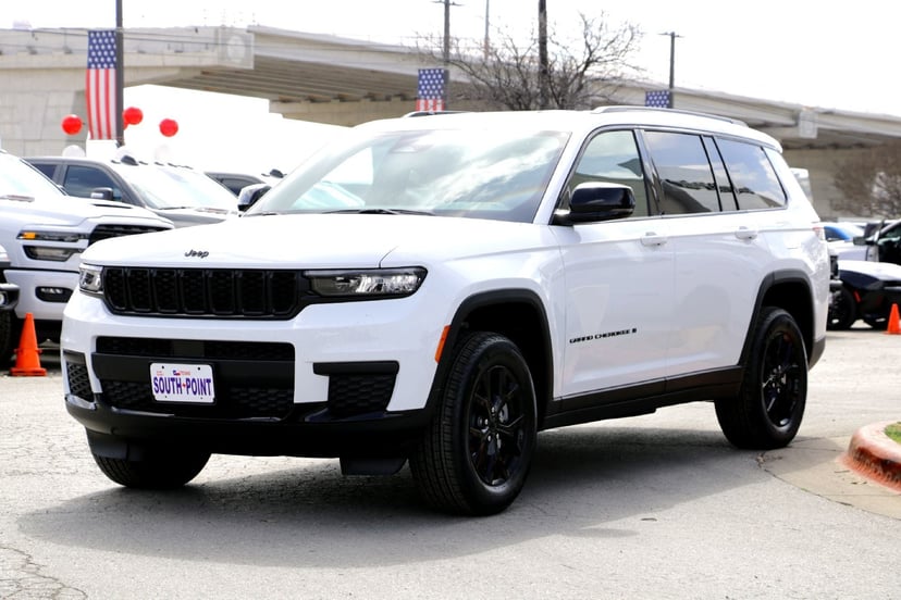 2025 Jeep Grand Cherokee L - Image 1