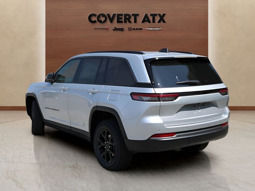2026 Jeep Grand Cherokee - Image 2