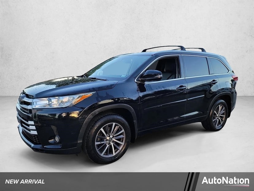 2018 Toyota Highlander - Image 1