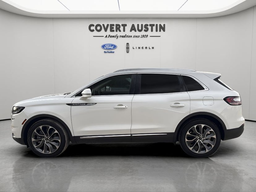 2023 Lincoln Nautilus - Image 2