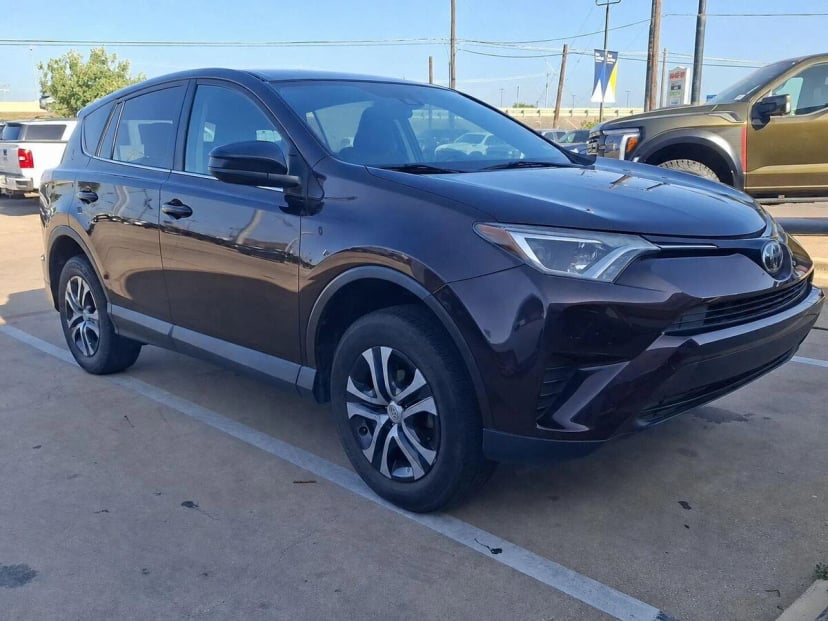 2018 Toyota RAV4 - Image 3