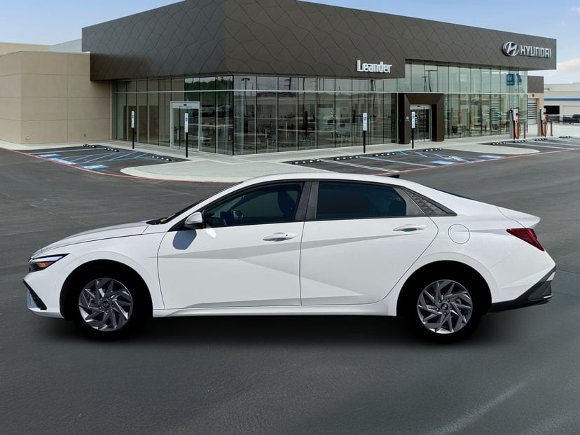 2026 Hyundai Elantra - Image 2