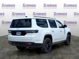 2026 Jeep Grand Wagoneer - Preview 3