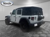 2025 Jeep Wrangler - Preview 3