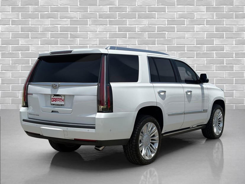 2019 Cadillac Escalade - Image 3