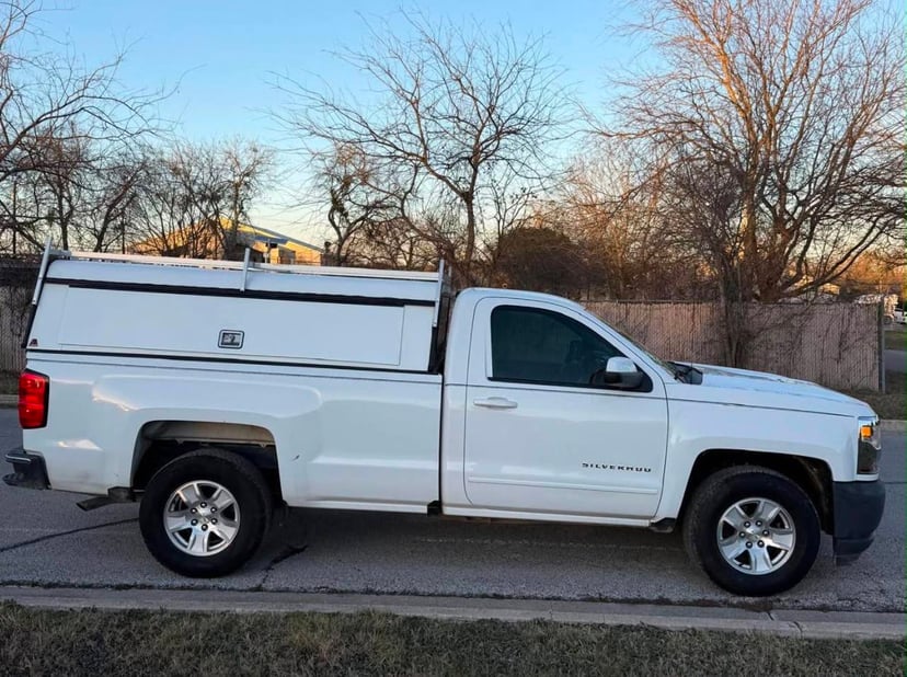 2017 Chevrolet Silverado 1500 - Image 3
