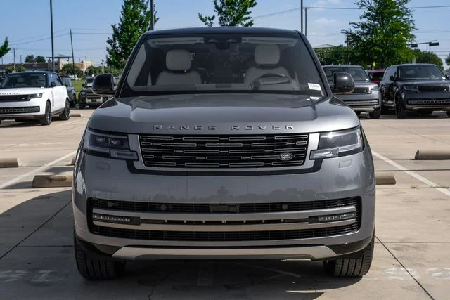 2026 Land Rover Range Rover - Image 3