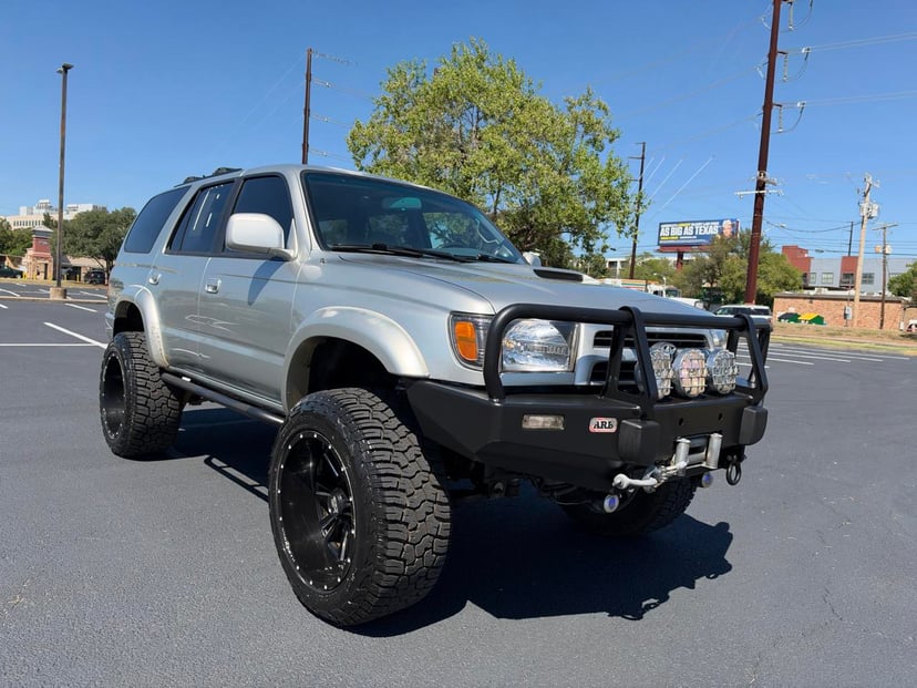 2000 Toyota 4Runner - Image 1