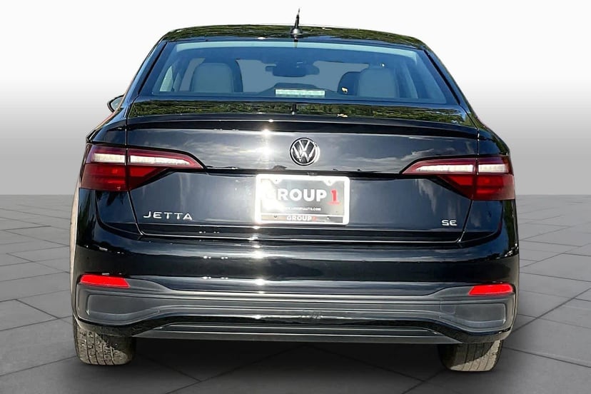 2024 Volkswagen Jetta - Image 3