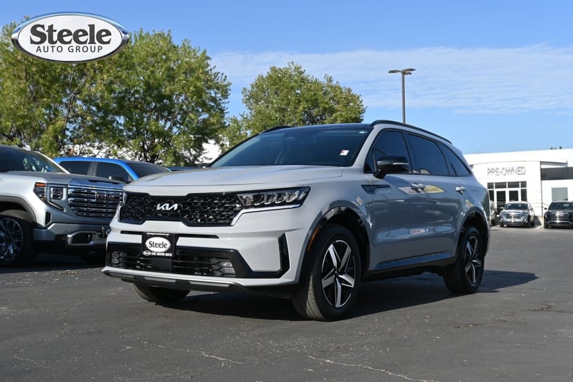 2023 Kia Sorento - Image 1