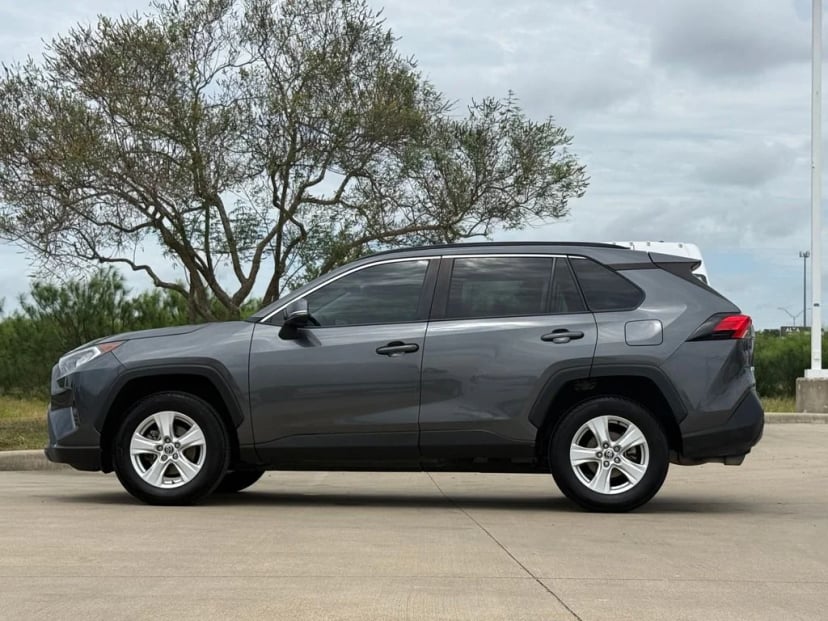 2021 Toyota RAV4 - Image 3