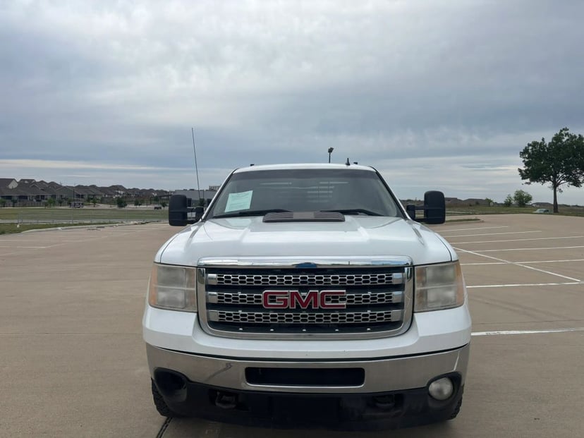 2014 GMC Sierra - Image 2