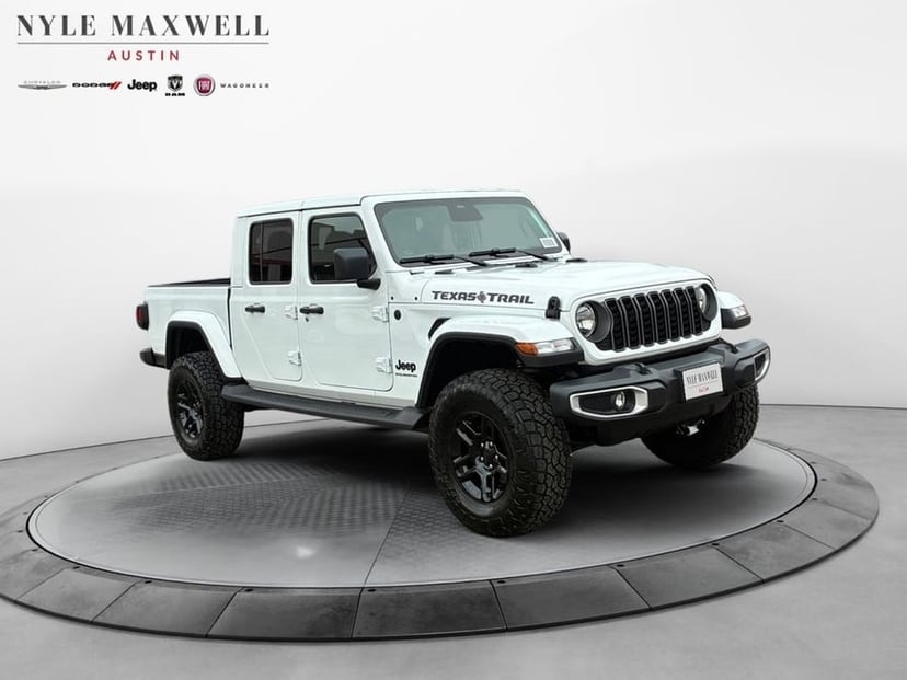 2026 Jeep Gladiator - Image 1