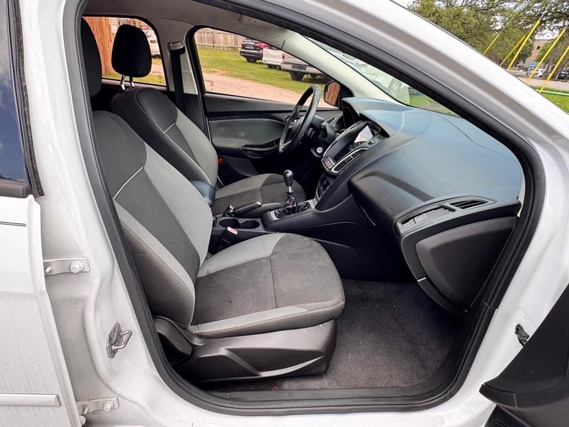 2012 Ford Focus - Image 2