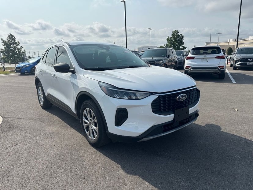 2023 Ford Escape - Image 1
