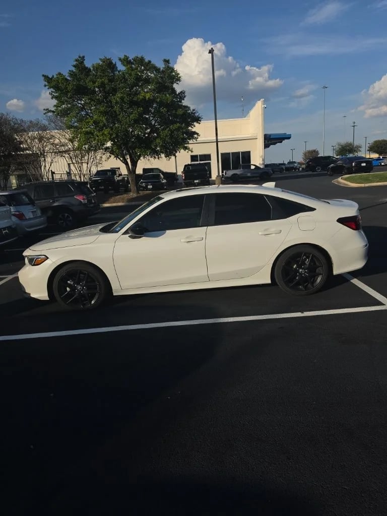 2025 Honda Civic - Image 2