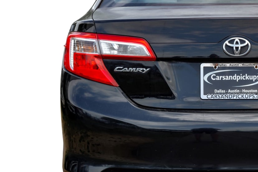 2012 Toyota Camry - Image 3