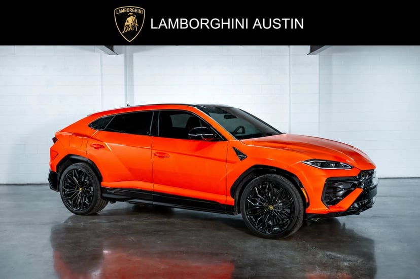 2025 Lamborghini Urus - Image 1