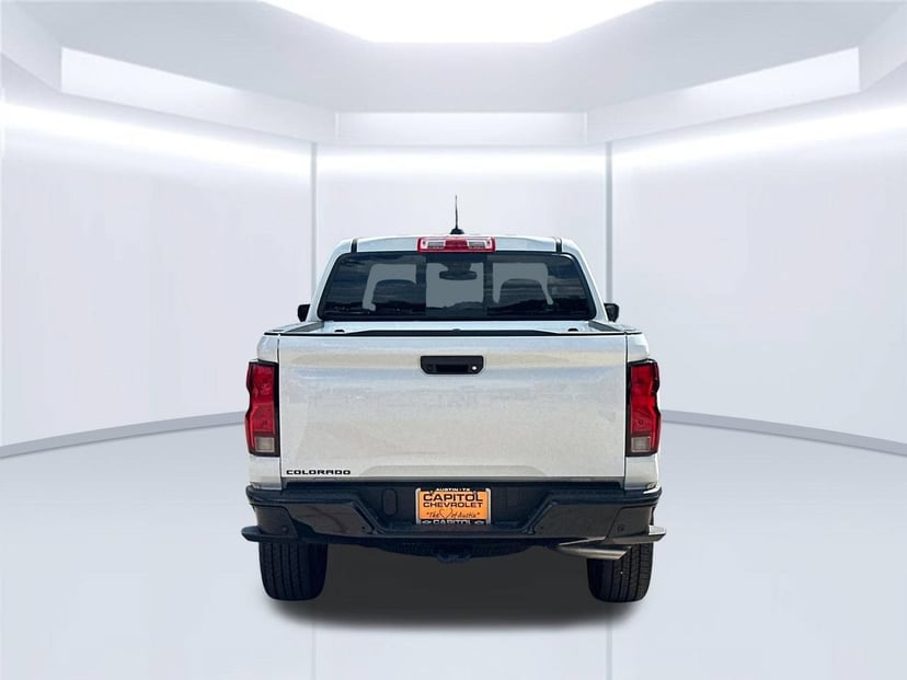 2026 Chevrolet Colorado - Image 3