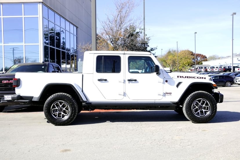 2026 Jeep Gladiator - Image 1