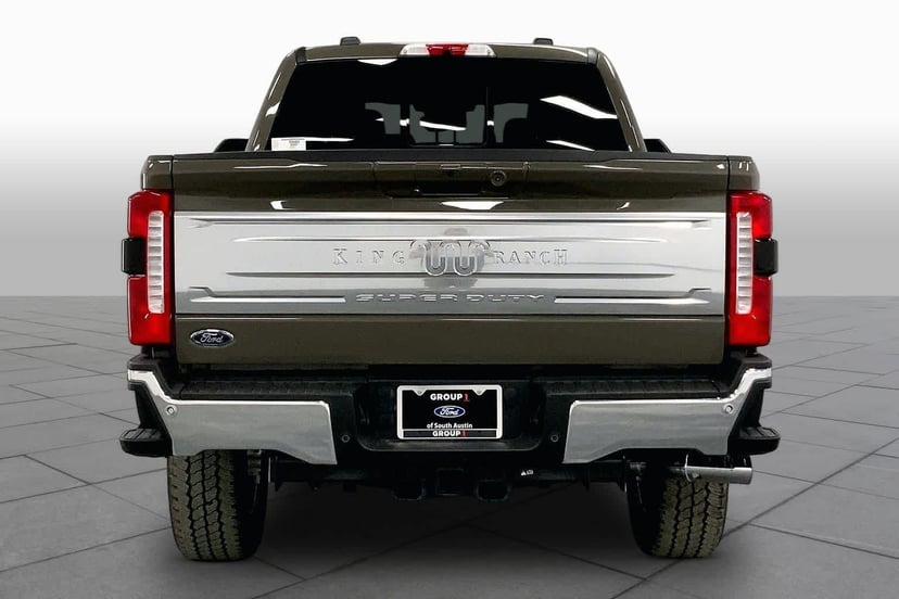 2026 Ford F-250 - Image 3