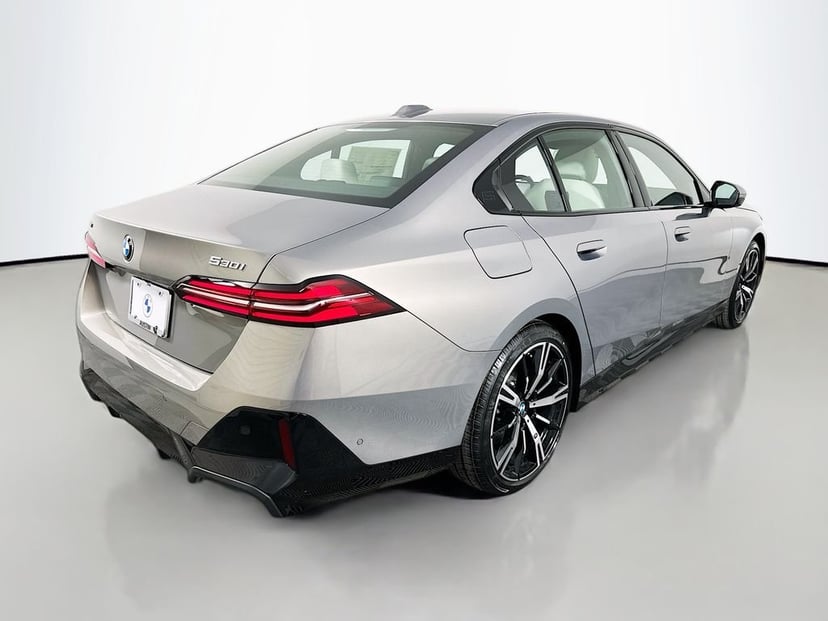 2026 BMW 5-series - Image 3