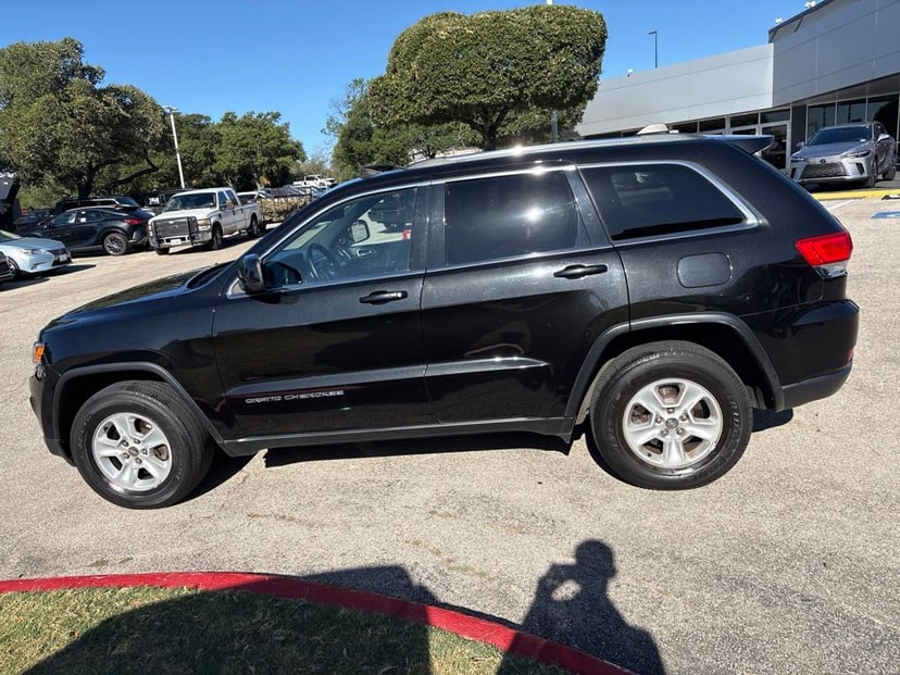 2014 Jeep Grand Cherokee - Image 2