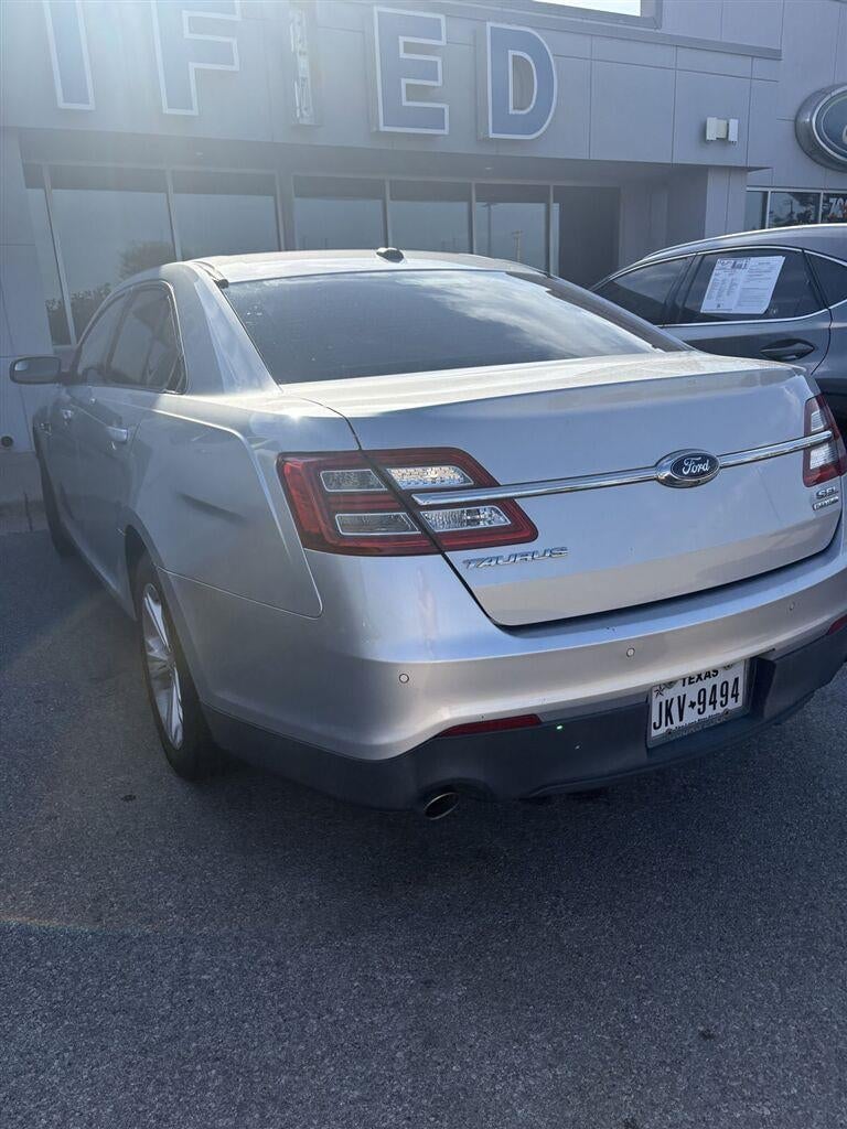 2014 Ford Taurus - Image 1