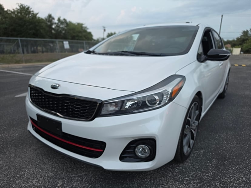 2017 Kia Forte - Image 1