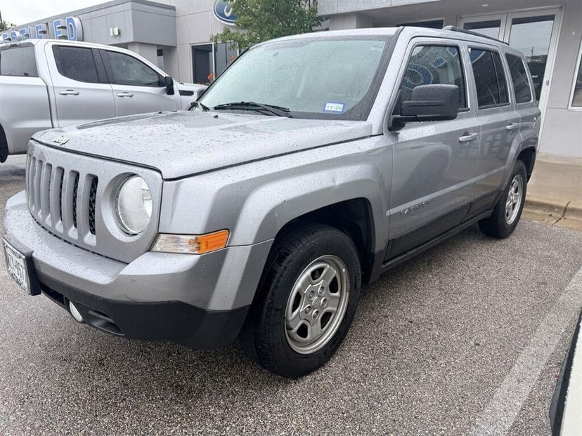 2016 Jeep Patriot - Image 2