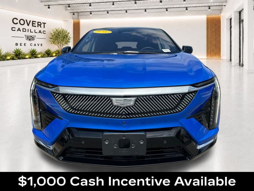 2025 Cadillac Optiq - Image 2