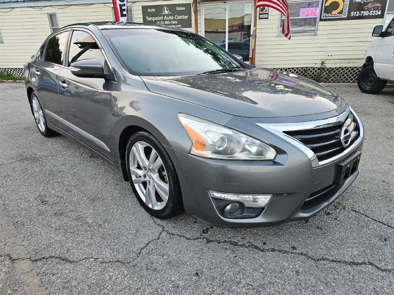 2015 Nissan Altima - Image 1