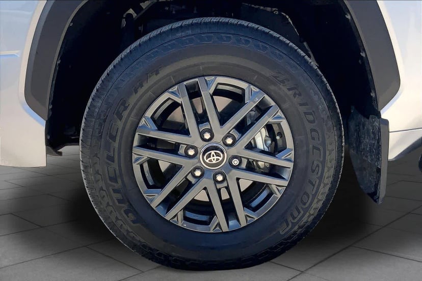 2025 Toyota Tundra - Image 2